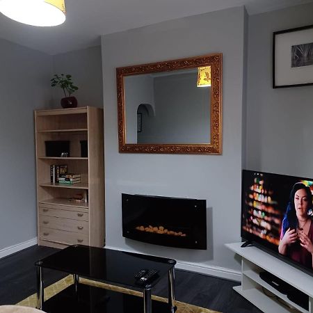 Pearson House - Huku Kwetu 3 Bedroom End Of Terrance House - Family And Business Group Self Catering Accommodation -Huku Kwetu Nottingham Eksteriør bilde