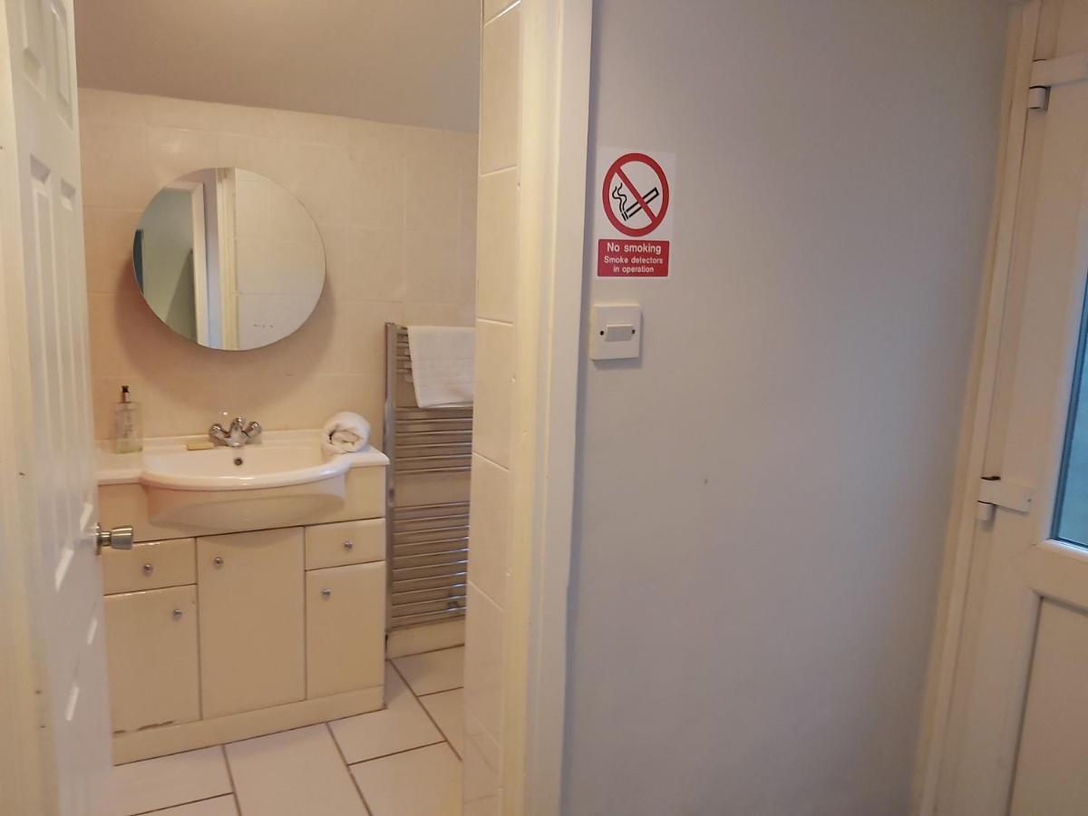 Pearson House - Huku Kwetu 3 Bedroom End Of Terrance House - Family And Business Group Self Catering Accommodation -Huku Kwetu Nottingham Eksteriør bilde