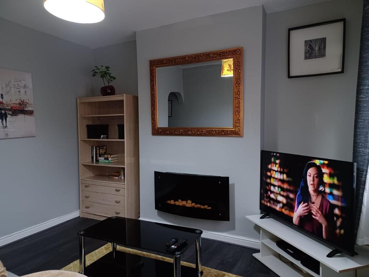 Pearson House - Huku Kwetu 3 Bedroom End Of Terrance House - Family And Business Group Self Catering Accommodation -Huku Kwetu Nottingham Eksteriør bilde